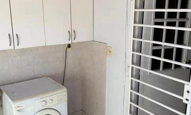 Triplex en venta - 3 Dormitorios 2 Baños - Cochera - 78Mts2 - Morón