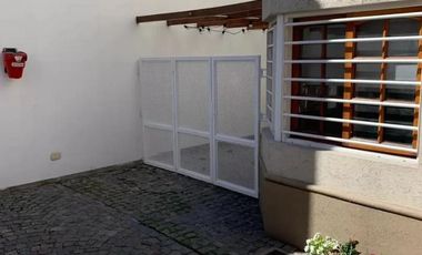 Triplex en venta - 3 Dormitorios 2 Baños - Cochera - 78Mts2 - Morón