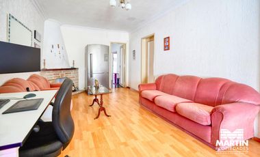 Casa en venta en Martinez 4 ambientes, suite/vestidor, jardín   dpto 2 amb al fondo