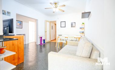 Casa en venta en Martinez 4 ambientes, suite/vestidor, jardín   dpto 2 amb al fondo