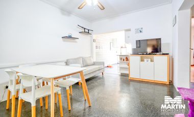 Casa en venta en Martinez 4 ambientes, suite/vestidor, jardín   dpto 2 amb al fondo