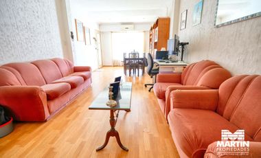 Casa en venta en Martinez 4 ambientes, suite/vestidor, jardín   dpto 2 amb al fondo