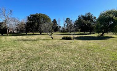 CASA 5 AMBIENTES EN VENTA, BARRIO PRIVADO LOMA ESCONDIDA, LUJAN