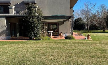 CASA 5 AMBIENTES EN VENTA, BARRIO PRIVADO LOMA ESCONDIDA, LUJAN