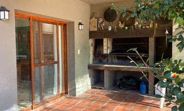 CASA 5 AMBIENTES EN VENTA, BARRIO PRIVADO LOMA ESCONDIDA, LUJAN