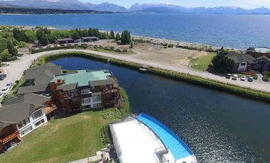 Dto 1 dorm en barrio cerrado con costa al lago Nahuel Huapi