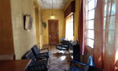 Casa antigua a reciclar sobre calle Granville esquina Rosales