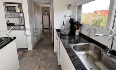 Casa en  barrio Acacias Puertos del Lago - alquiler temporario - 570 lote y 220 cubiertos