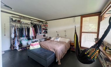 CASA FINCA EN EL RETIRO VEREDA LA ARGENTINA CON 3 CONSTRUCCIONES