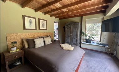 CASA FINCA EN EL RETIRO VEREDA LA ARGENTINA CON 3 CONSTRUCCIONES