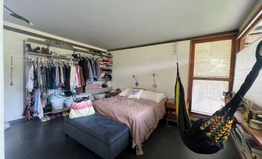 CASA FINCA EN EL RETIRO VEREDA LA ARGENTINA CON 3 CONSTRUCCIONES