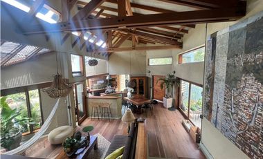 CASA FINCA EN EL RETIRO VEREDA LA ARGENTINA CON 3 CONSTRUCCIONES