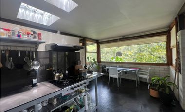 CASA FINCA EN EL RETIRO VEREDA LA ARGENTINA CON 3 CONSTRUCCIONES