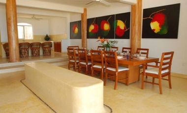 Casa en Venta en Playa Blanca, Zihuatanejo, Gro, México