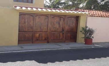 Casa en Venta en Playa Blanca, Zihuatanejo, Gro, México