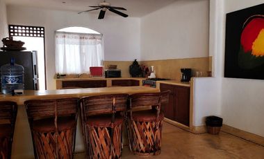 Casa en Venta en Playa Blanca, Zihuatanejo, Gro, México