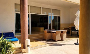 Casa en Venta en Playa Blanca, Zihuatanejo, Gro, México