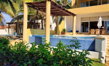 Casa en Venta en Playa Blanca, Zihuatanejo, Gro, México