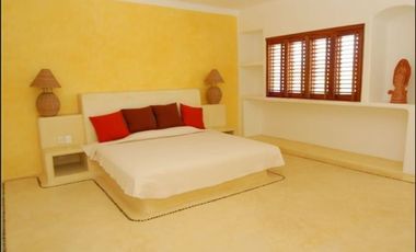 Casa en Venta en Playa Blanca, Zihuatanejo, Gro, México