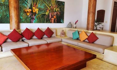 Casa en Venta en Playa Blanca, Zihuatanejo, Gro, México