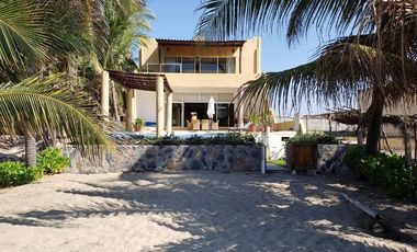 Casa en Venta en Playa Blanca, Zihuatanejo, Gro, México