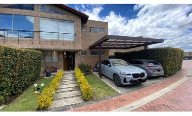 Hermosa casa en San Simón !!!