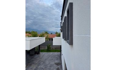 Finca en venta en parcelación campestre - Santa Elena El Cerrito Valle