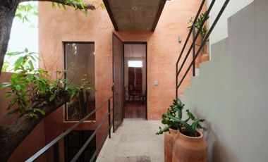 Renta de casa en el centro amueblada