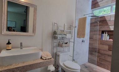 Venta de casa en privada Zelena Conkal, con una habitación en planta baja