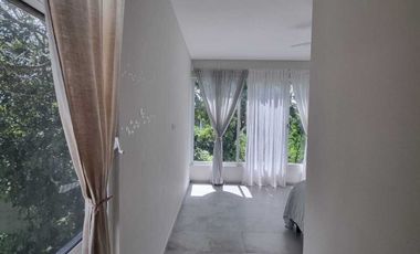 Venta de casa en privada Zelena Conkal, con una habitación en planta baja