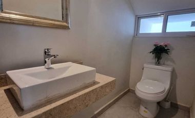 Venta de casa en privada Zelena Conkal, con una habitación en planta baja