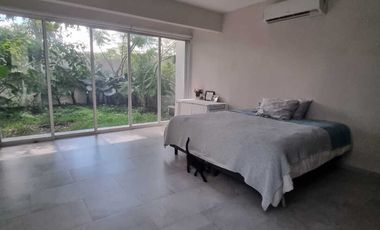 Venta de casa en privada Zelena Conkal, con una habitación en planta baja