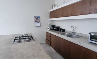 Venta de casa en privada Zelena Conkal, con una habitación en planta baja