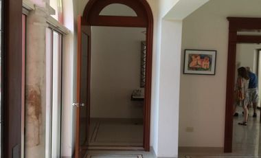 Venta de hermosa residencia de una planta en Zona Norte, Montecristo