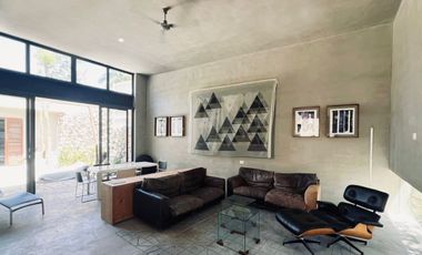 Venta de casa cerca de la plancha Mérida