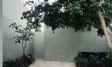 Venta de casa cerca de la plancha Mérida