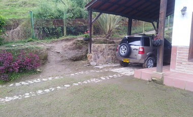 Venta Finca en la vía Córdoba a Pijao Quindío. Colombia COD: 8520185