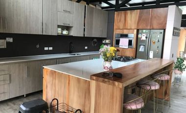 CASA EN VENTA SECTOR EL ESCOBERO - ENVIGADO