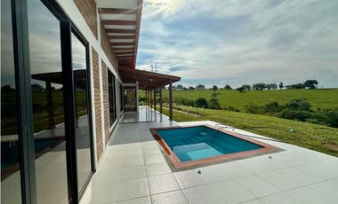 Casa campestre nueva en venta permuta - Condominio La Buitrera Palmira