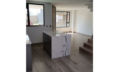 Hermosa casa en venta Chía !!!