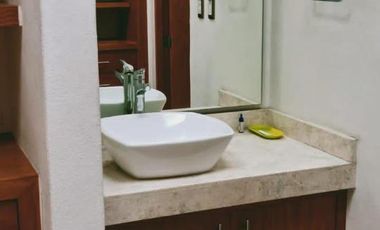 CASA EN VENTA EN JIUTEPEC, EN UN NIVEL DENTRO DE PRIVADA, CON 5 HABITACIONES, JARDÍN Y ALBERCA