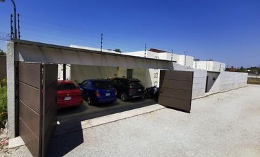 CASA EN VENTA EN JIUTEPEC, EN UN NIVEL DENTRO DE PRIVADA, CON 5 HABITACIONES, JARDÍN Y ALBERCA