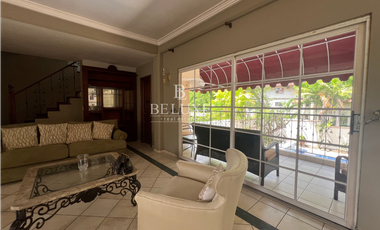 VENDO CASA REMODELADA EN ALBROOK (7)