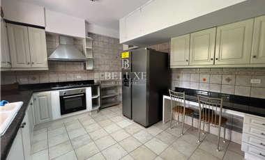 VENDO CASA REMODELADA EN ALBROOK (7)