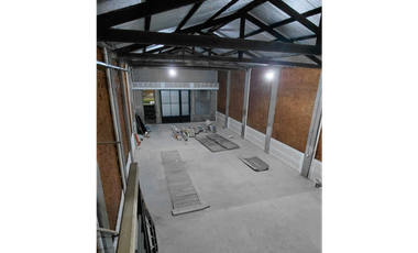 ALQUILER GALPON/LOCAL DE 400 M2 EN AVDA RIVADAVIA 634