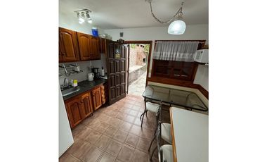 VENTA TRIPLEX -GAS NATURAL- IMPECABLE!!