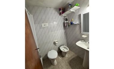 VENTA TRIPLEX -GAS NATURAL- IMPECABLE!!