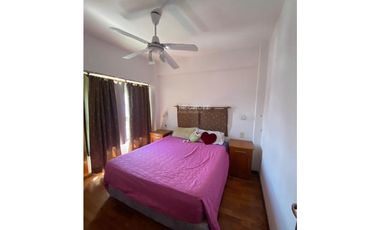 DEPARTAMENTO DE 2 AMBIENTES CON ESTACIONAMIENTO Y BAULERA