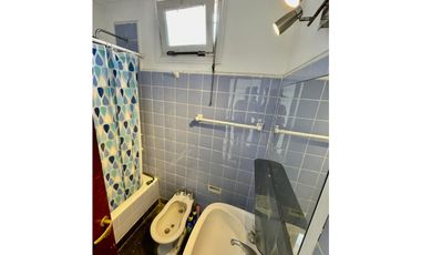 VENTA CHALET CON DEPARTAMENTO EN ESQUINA ZONA MACROCENTRO DIST