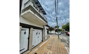 VENTA CHALET CON DEPARTAMENTO EN ESQUINA ZONA MACROCENTRO DIST